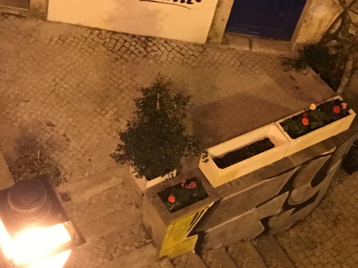Ferienwohnung Escadinhas De Sao Cristovao Lissabon Exterior foto